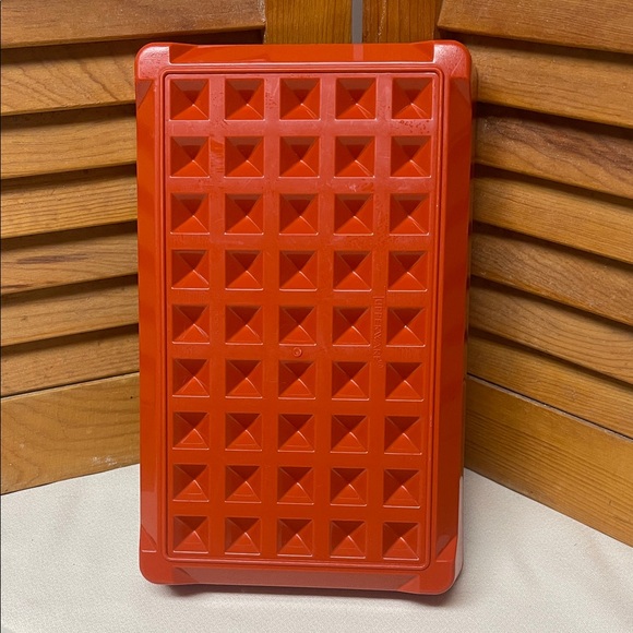 Vintage Tupperware Meat Storage Container - Picture 12 of 15